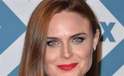 Emily Deschanel’s Measurements: Bra Size, Height, Weight and。